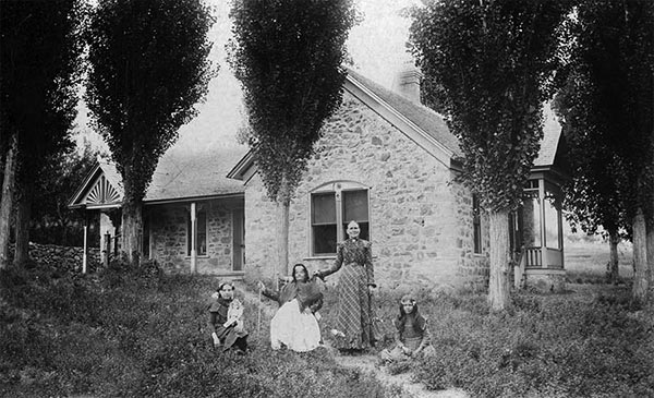 The Rachel C. Cooley Home in Mendon. L-R: Edna Baker, Catherine Schettling Jack, Rachel Coon Cooley and Frances Ann Cooley.